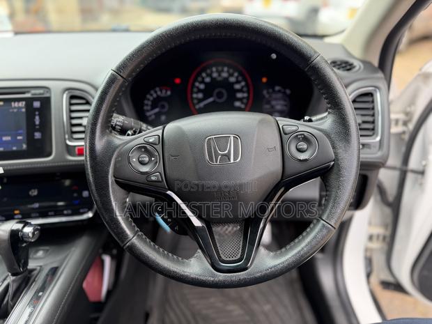 Honda Vezel 1.5 2WD 2014 White