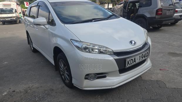 Toyota Wish 2013 White
