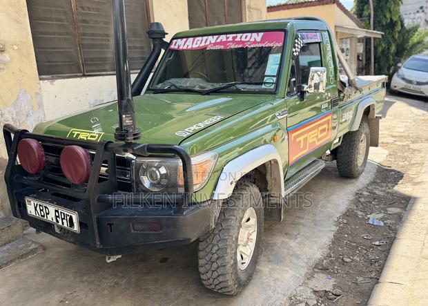 Toyota Land Cruiser 2009 Green