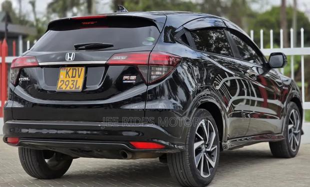 Honda Vezel 2018 Burgundy