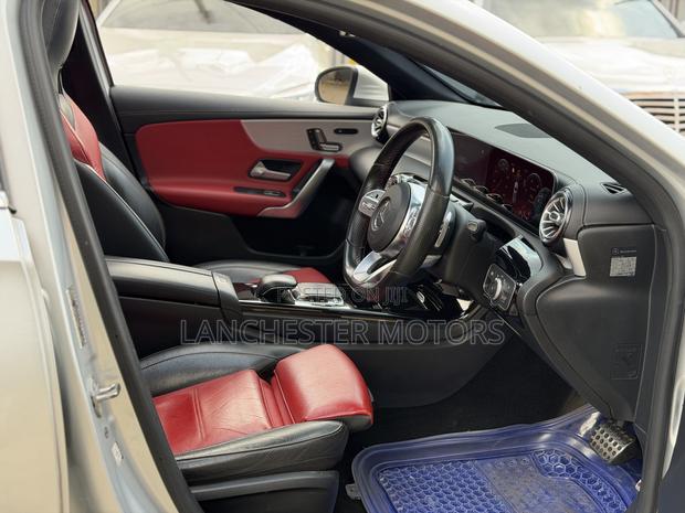 Mercedes-Benz A-Class 2018 Silver