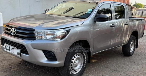 Toyota Hilux Revo Double Cab Deisel 2.4 AWD 2019 Gray