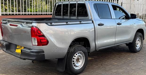 Toyota Hilux Revo Double Cab Deisel 2.4 AWD 2019 Gray