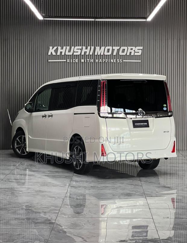 Toyota Noah 2019 Pearl