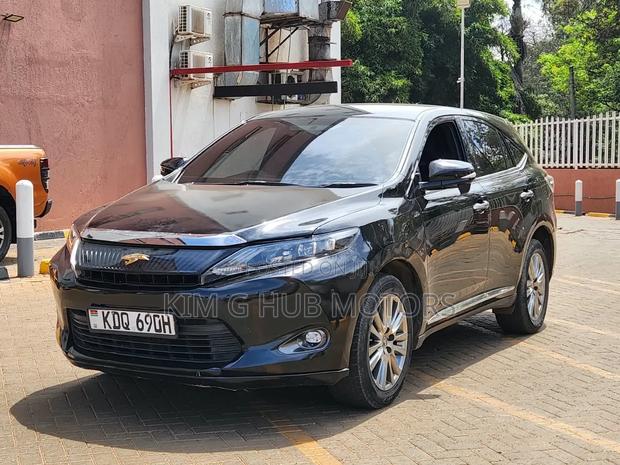 Toyota Harrier 2.0 2017 Black