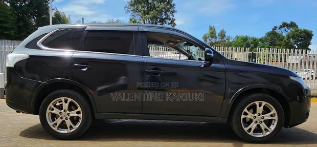 Mitsubishi Outlander 2015 Black