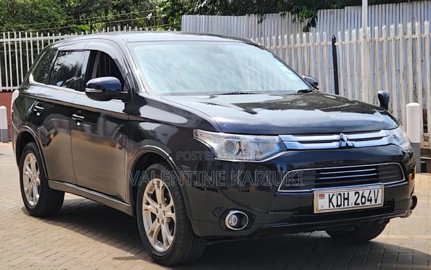 Mitsubishi Outlander 2015 Black