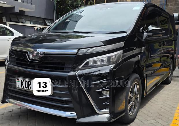 Toyota Voxy 2018 Black