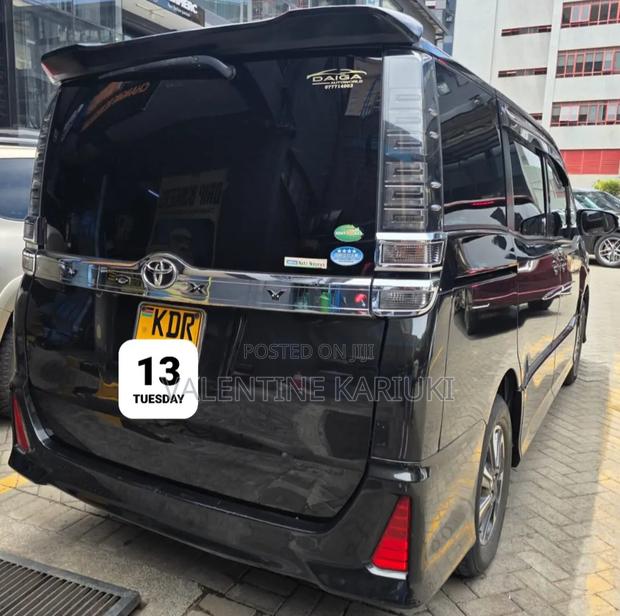 Toyota Voxy 2018 Black