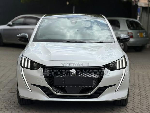 Peugeot 208 2019 White