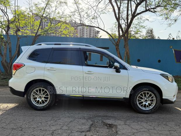 Subaru Forester 2.0XT Premium AWD 2016 Off white