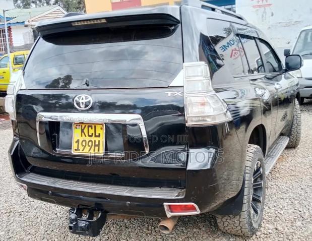 Toyota Land Cruiser Prado 2011 Blue
