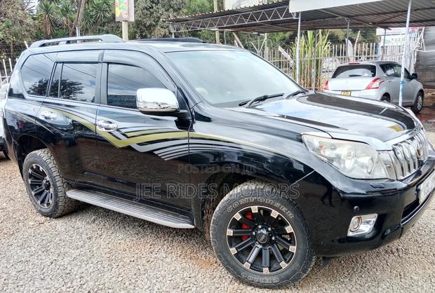 Toyota Land Cruiser Prado 2011 Blue