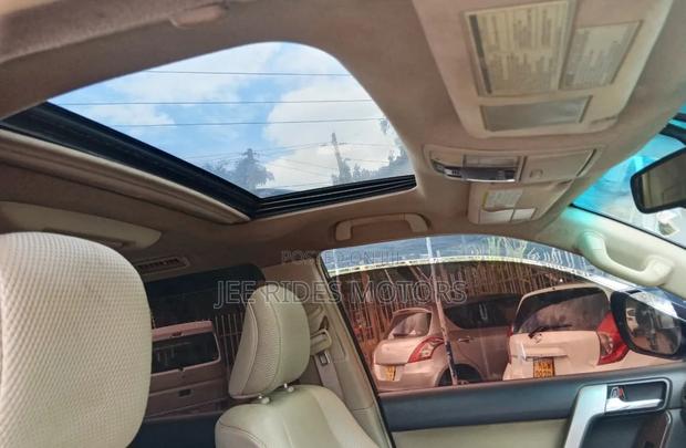 Toyota Land Cruiser Prado 2011 Blue