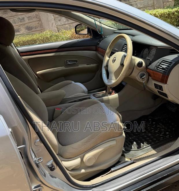 Nissan Bluebird 2010 Silver