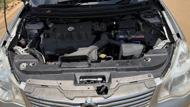 Nissan Bluebird 2010 Silver