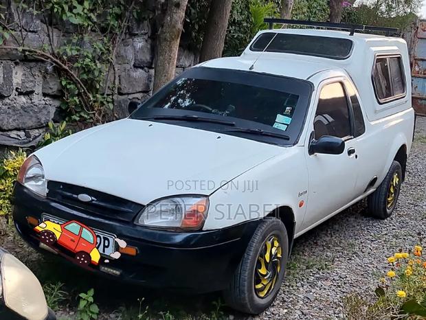 Ford Bantam 2004 White