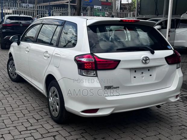 Toyota Corolla Fielder 2019 White