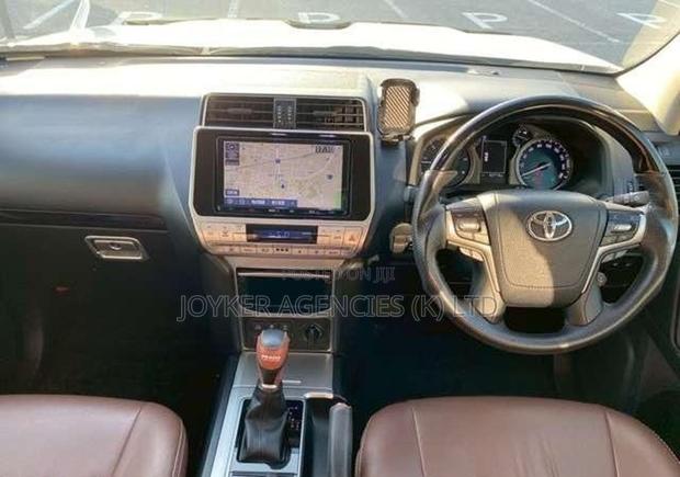 Toyota Land Cruiser Prado 2020 Off white