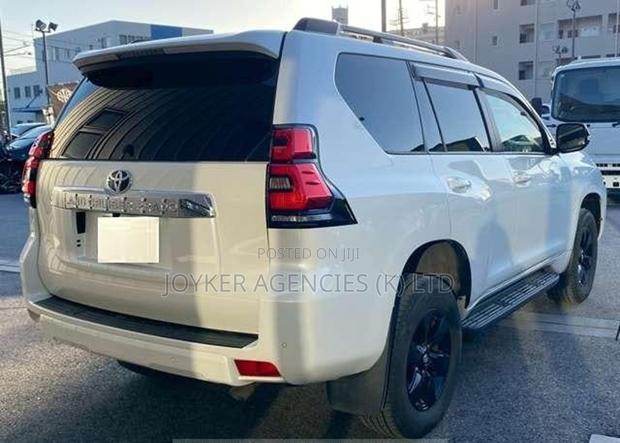 Toyota Land Cruiser Prado 2020 Off white