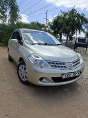 Nissan Tiida 1.5L 16V 2011 Gold for sale