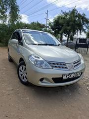 Nissan Tiida 1.5L 16V 2011 Gold for sale