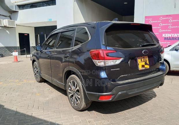 Subaru Forester Premium AWD 2019 Blue