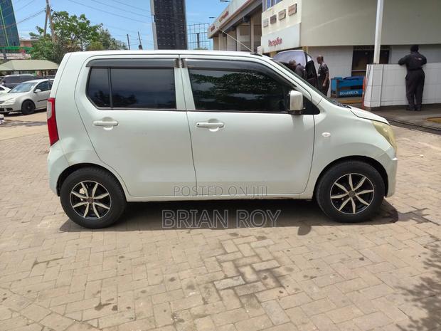 Suzuki Wagon R 660 Petrol AWD 2015 White