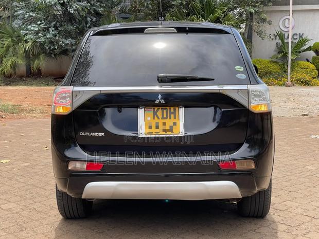 Mitsubishi Outlander 2015 Black