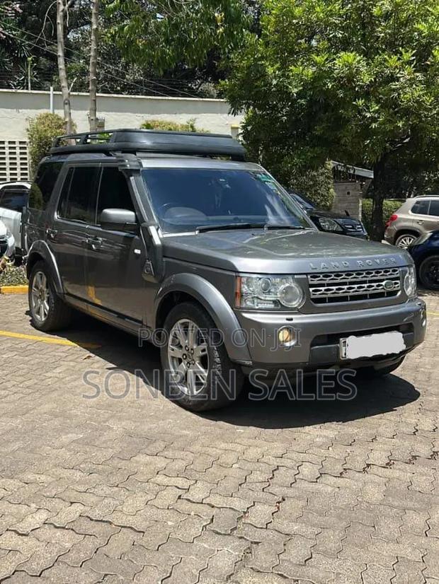 Land Rover Discovery 2010 Gray