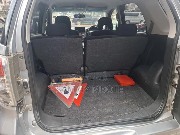 Toyota Rush 1.5 RWD 2012
