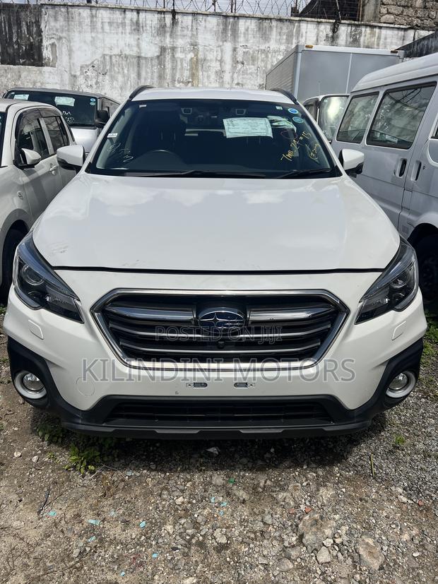 Subaru Outback 2019 White