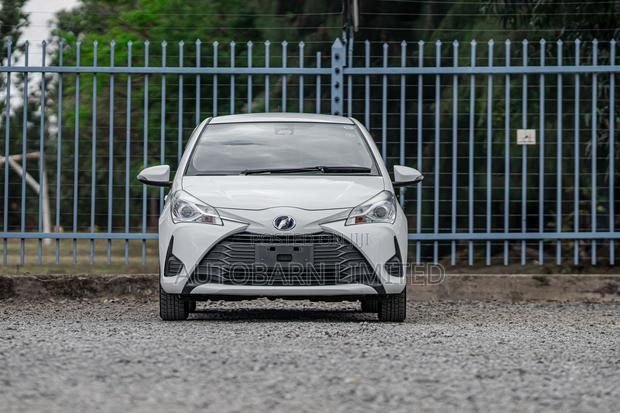 Toyota Vitz 1.5 FWD 5dr 2019 Pearl