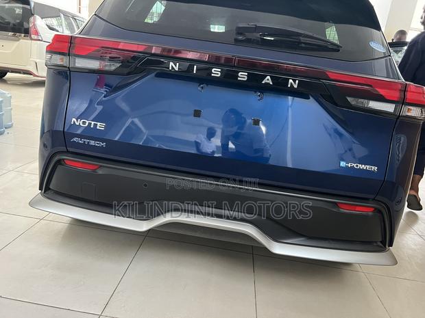 Nissan Note 1.2 Hybrid 2021 Blue