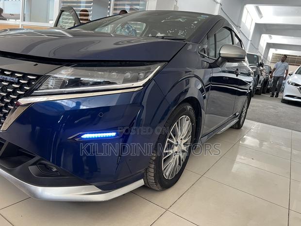 Nissan Note 1.2 Hybrid 2021 Blue