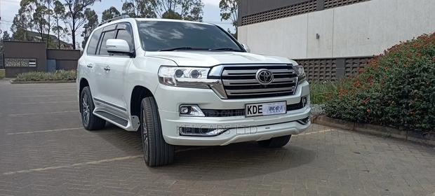 Toyota Land Cruiser 4.6 V8 ZX 2016 White