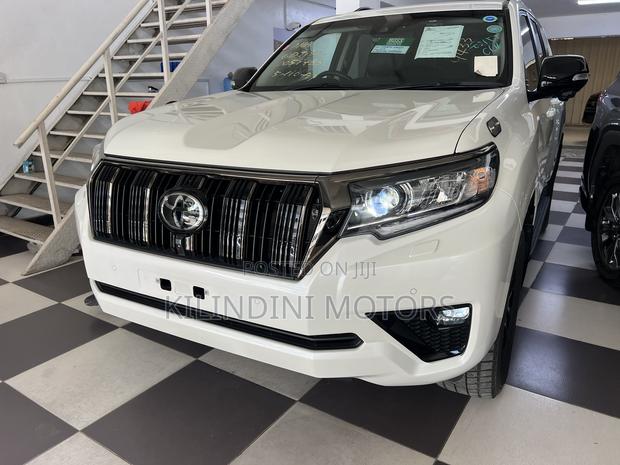 Toyota Land Cruiser 2020 White
