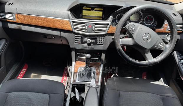 Mercedes-Benz E250 2012 Black