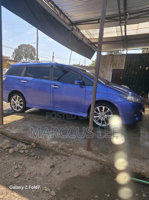 Toyota Wish 2014 Blue