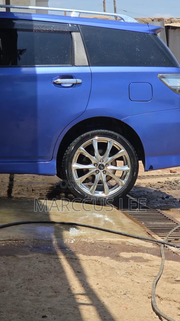 Toyota Wish 2014 Blue