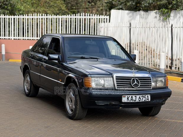Mercedes-Benz W124 1989 Black