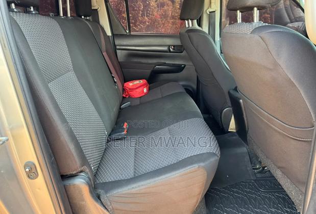Toyota Hilux 2019 Gray