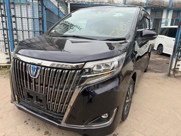 Toyota Esquire 1.8 FWD Hybrid (7 seater) 2020 Black
