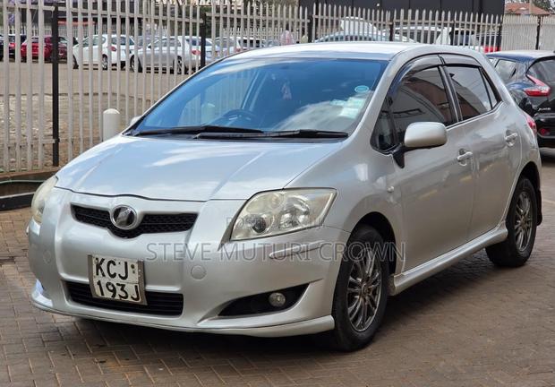 Toyota Auris 2009 Silver