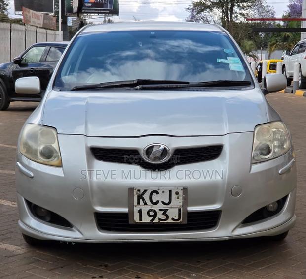 Toyota Auris 2009 Silver