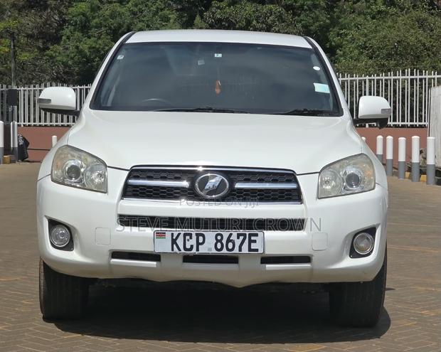 Toyota RAV4 2010 Pearl