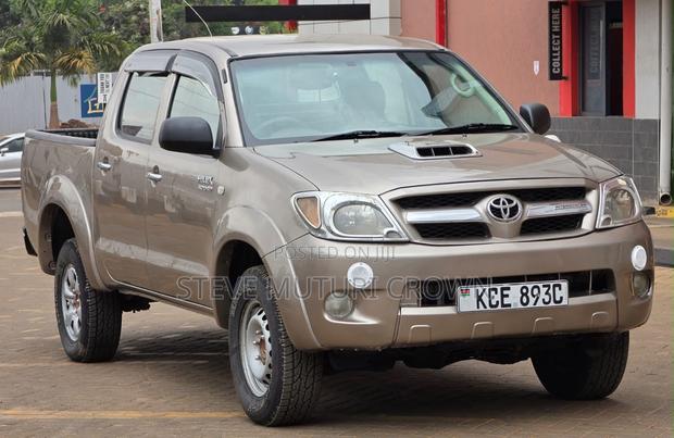 Toyota Hilux 2008 Gold