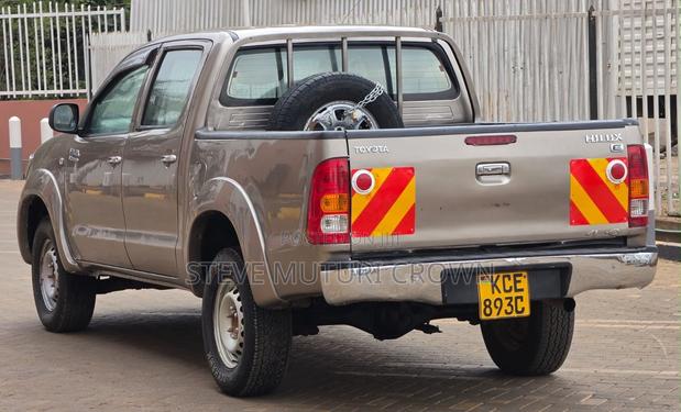 Toyota Hilux 2008 Gold