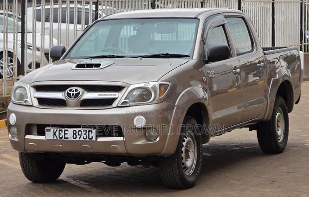 Toyota Hilux 2008 Gold