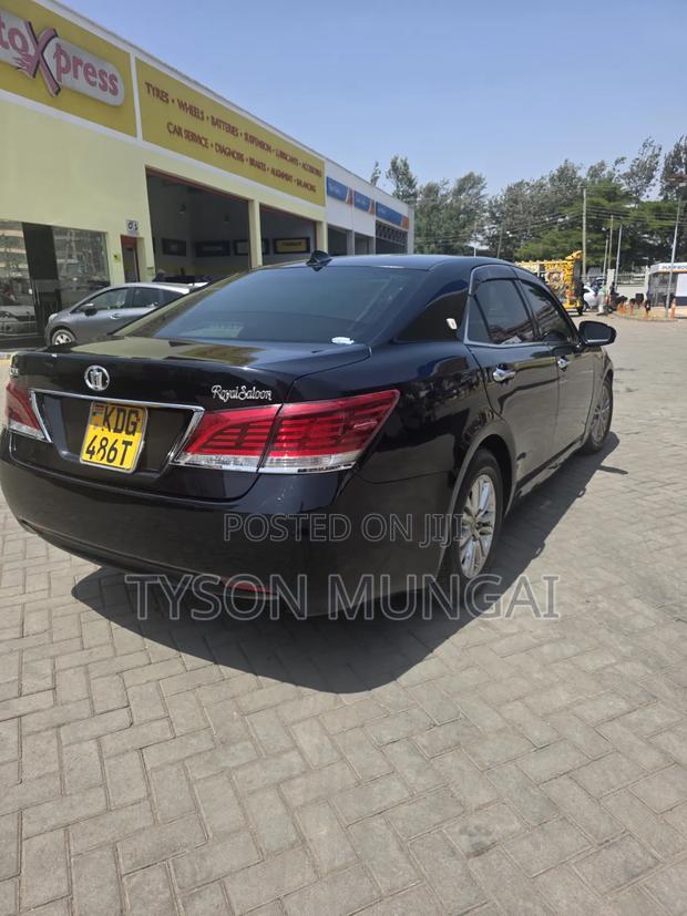 Toyota Crown 2014 Black